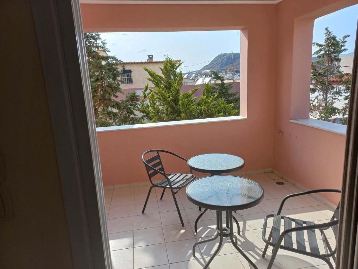 Treasure Star B&B Salamina Exterior photo